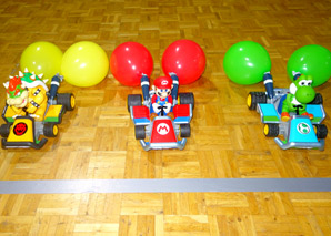 Ferngesteuerter Ballonspass mit Super Mario und Co.