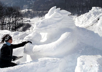 Building snow sculptures