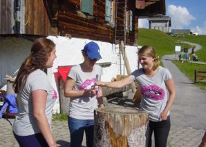 Alpine team games in the Berner Oberland