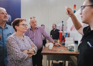 Visite de la manufacture de couteaux