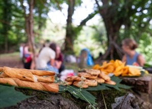 Teamkochen am offenen Feuer