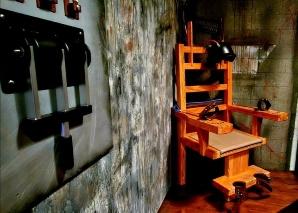 Escape rooms - find the exit