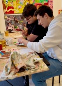 Bilder malen und Burgdorfer Geschichten hören