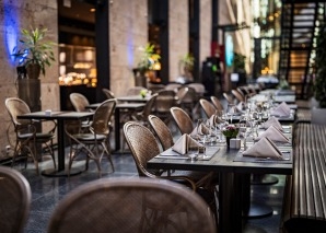 Hotel-Minigolf mit Essen in Bern