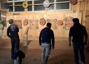 Axe throwing at the sawmill in Emmental