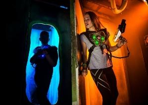Le plaisir du laser tag - la victoire grâce à l'esprit d'équipe et à l'adresse