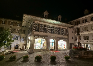 Bilder malen und Burgdorfer Geschichten hören