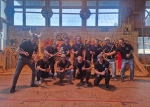 Axe throwing at the sawmill in Emmental