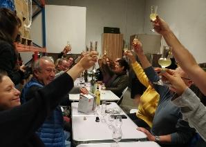 Limoncello selber herstellen im Team