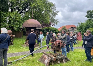 Führung durch den Skulpturenpark von Bernhard Luginbühl
