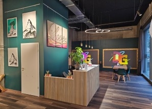 Creating digital graffiti and caps as a team