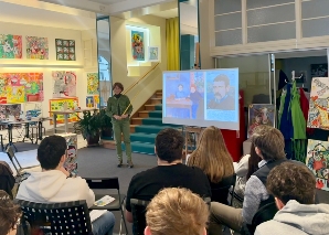 Bilder malen und Burgdorfer Geschichten hören