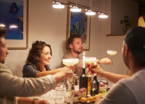 Cocktail mixing at the location of your choice
