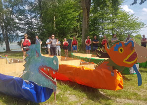 Construction d'un canoë-dragon