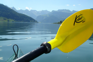 Excursion en kayak sur un lac suisse