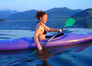 Excursion en kayak sur un lac suisse