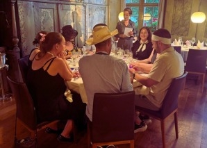 Dîner du crime avec jeu de rôle