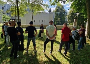 Outdoor crime show