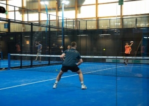 Padel et action painting pour les équipes