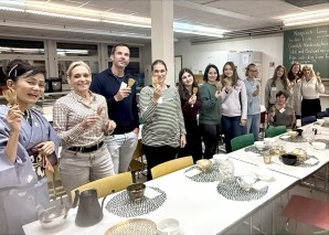 Sushi-, Ramen- und Matcha-Workshop für Teams