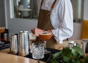 Cocktail workshop: Mix your favorite drink
