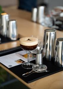 Cocktail workshop: Mix your favorite drink