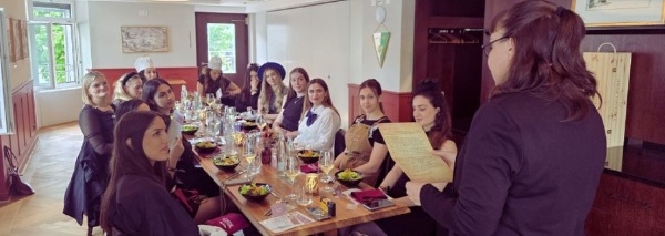 Dîner du crime avec jeu de rôle