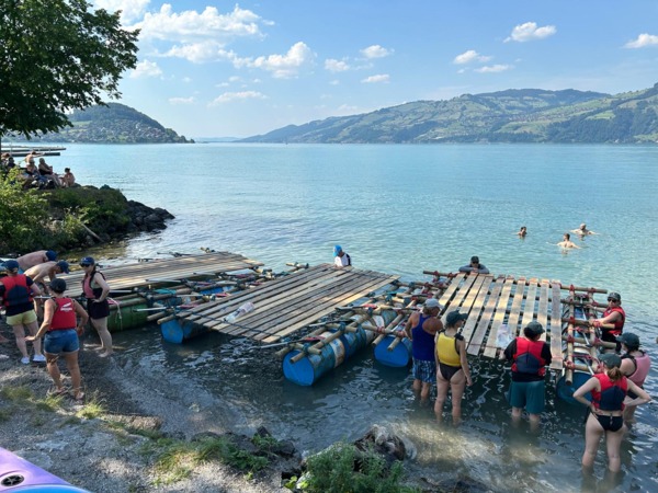 Construire un radeau sur la lac de Thoune – Kundenbild 4