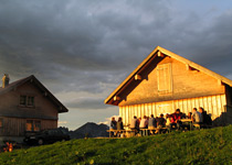 Spend the night in a cabin in Toggenburg