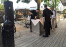 Soirée avec un barbecue américain dans un fameux «Smoker»